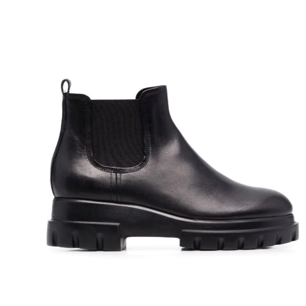 New in box AGL Maxine Chelsea boot
